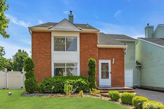 47 Woodland Way, Dayton, NJ 08810