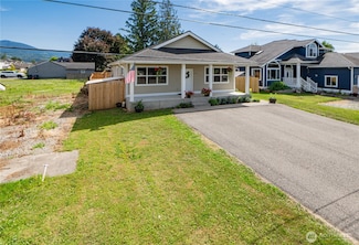 235 Morton St, Sumas, WA 98295