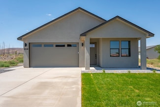 929 Ivy St NE, Ephrata, WA 98823