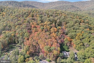 4 Robinhood Dr, Cumberland, MD 21502