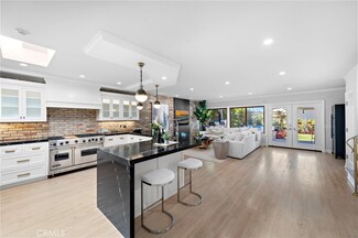 156 Chiquita St, Laguna Beach, CA 92651
