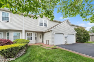7 Sloop Square, Freehold, NJ 07728