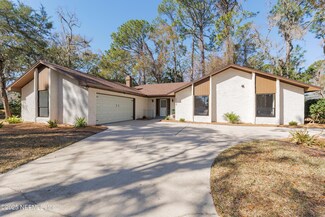 2038 The Woods Dr, Jacksonville, FL 32246