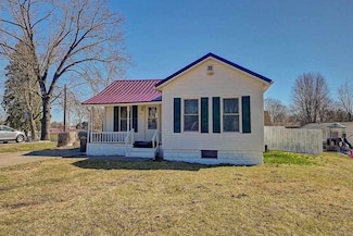506 N Miller St, West Liberty, IA 52776