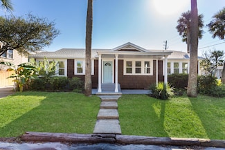 150 2nd St, Atlantic Beach, FL 32233
