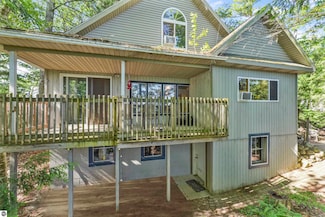 4411 Lakeview Trail, Traverse City, MI 49696