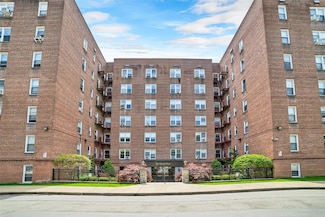 1 Vincent Rd Unit 2A, Bronxville, NY 10708