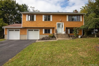 3 Continental Ln, Washingtonville, NY 10992