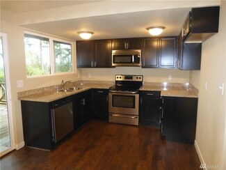 4949 Brasch Rd SE, Port Orchard, WA 98367