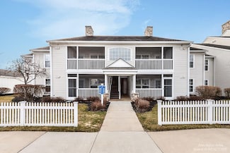 2814 S Knightsbridge Cir Unit 100, Ann Arbor, MI 48105