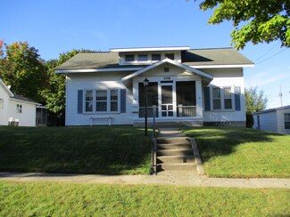 106 W High St, Greenville, MI 48838