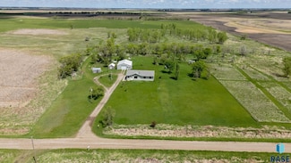 39240 210th St, Huron, SD 57350