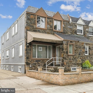 2032 W Shunk St, Philadelphia, PA 19145
