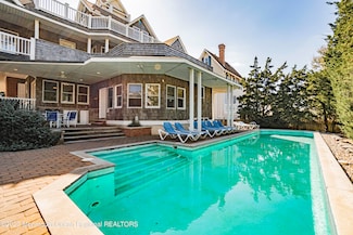 34 4th Ave, Seaside Park, NJ 08752