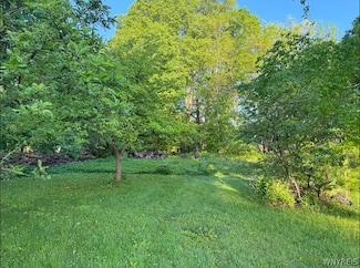 VL Dawn Ave, Lake Erie Beach, NY 14006