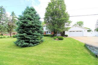 1847 W Tower Dr, Kankakee, IL 60901