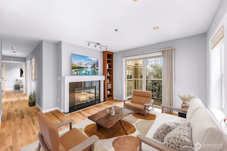 506 E Howell St Unit E212, Seattle, WA 98122