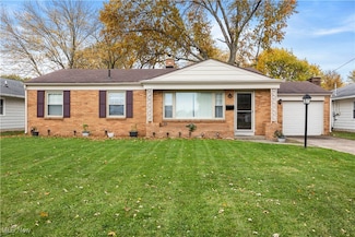 611 Alice St, Port Clinton, OH 43452