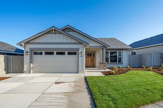3971 Colorado Dr, Medford, OR 97504