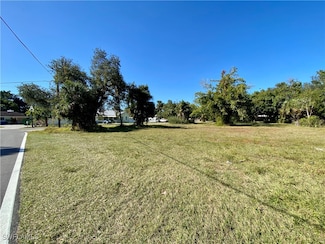 3203 Edgewood Ave, Fort Myers, FL 33916