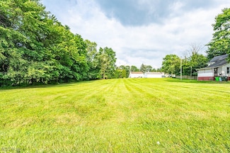 329 1/2 W Main St, Alliance, OH 44601