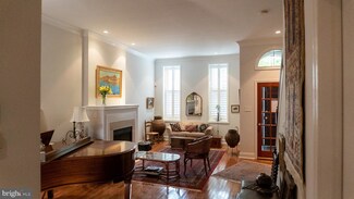 1521 Christian St, Philadelphia, PA 19146