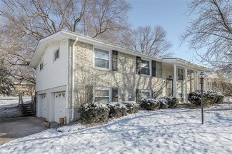 1202 NE 52nd Place, Kansas City, MO 64118
