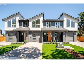 619 E Heintz St, Molalla, OR 97038