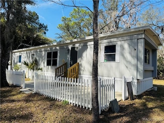 11421 W Red Pine Ct, Crystal River, FL 34428