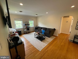 4830 24th Rd N Unit 2, Arlington, VA 22207