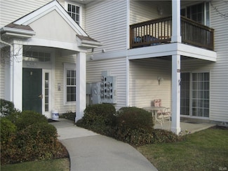 612 Honeybrook Cir Unit 11612, Stewartsville, NJ 08886