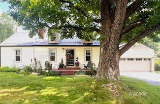 37 Euclid Dr, Athens, OH 45701