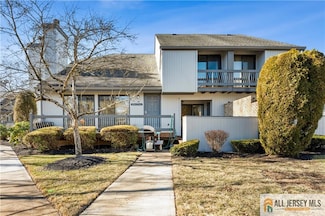 42 Witch Hazel Ct, Monmouth Junction, NJ 08852