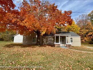 701 E Railroad St, Saint Johns, MI 48879