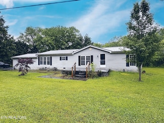 2065 Waldens Creek Rd, Sevierville, TN 37862