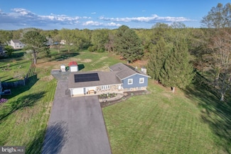 145 N Lake Dr, Stevensville, MD 21666