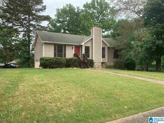 1126 Startrek Ln, Birmingham, AL 35215