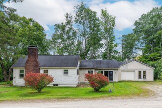 25 Swan Ln, Manchester Center, VT 05255