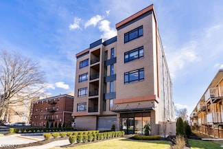310 W Jersey St Unit 501, Elizabeth, NJ 07202