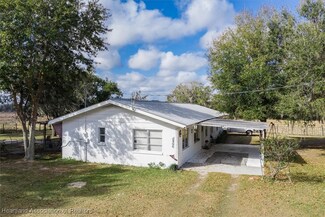 2364 E County Line Rd, Bowling Green, FL 33834