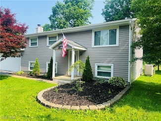 3116 Malibu Dr SW, Warren, OH 44481