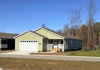 2151 Alta Vista Dr, Traverse City, MI 49686