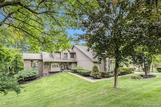 9780 Oak Valley Dr Unit 19, Clarkston, MI 48348