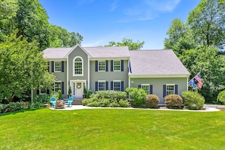 1 Boxwood Rd, Farmington, CT 06032