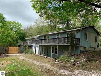 3913 Lake Ann Rd, Interlochen, MI 49643