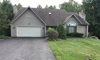 3265 Greenleafe Dr, Phoenix, NY 13135