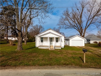 611 E 15th St, Eldon, MO 65026
