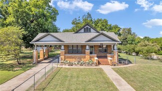 327 N 4th Ave, Purcell, OK 73080