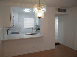 5111 W Oakland Park Blvd Unit 110, Lauderdale Lakes, FL 33313
