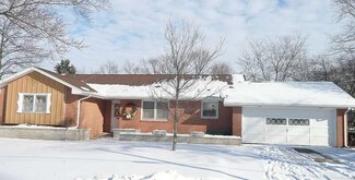 370 N Main St, Herscher, IL 60941